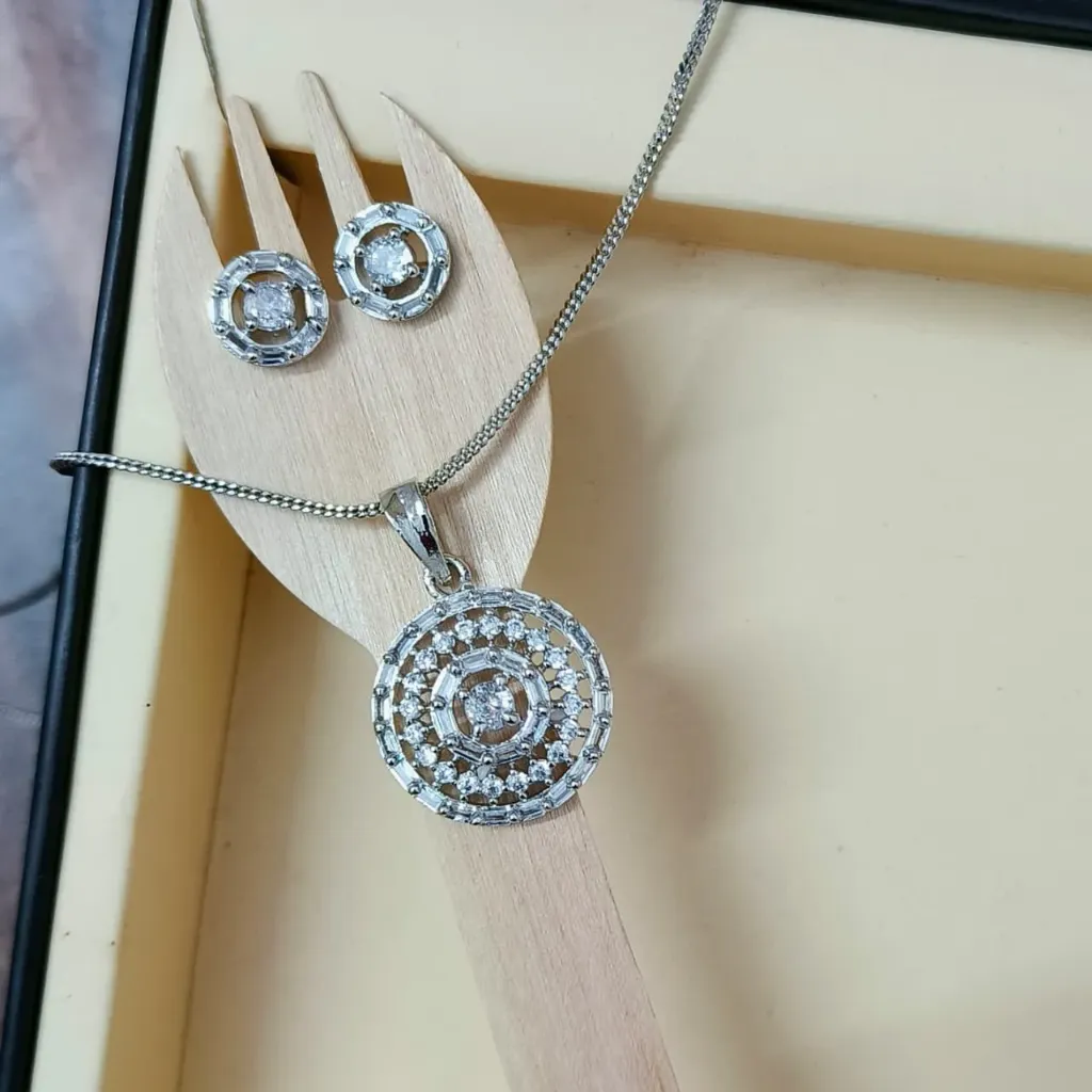 [PSS002] Classic Concentric Sparkle Pendant Set