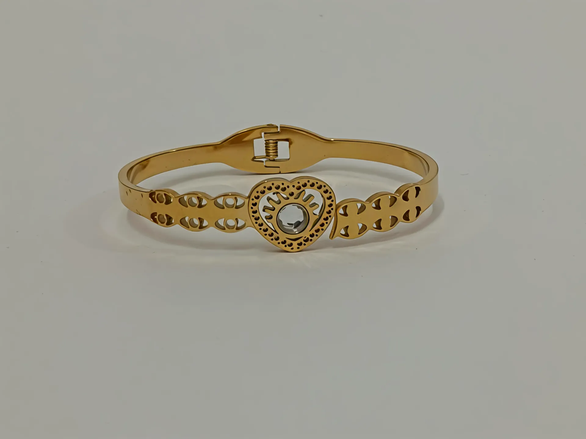 [ATBG010] Crystal Motif Anti Tarnish Bracelet – Gold Finish