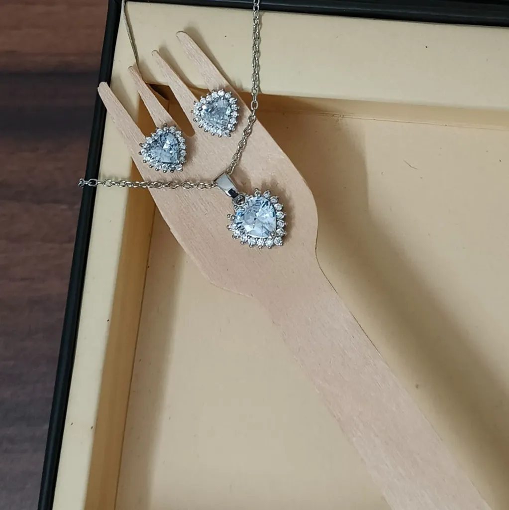 [PSS007] Aurora Heart Halo Anti-Tarnish Pendant Set