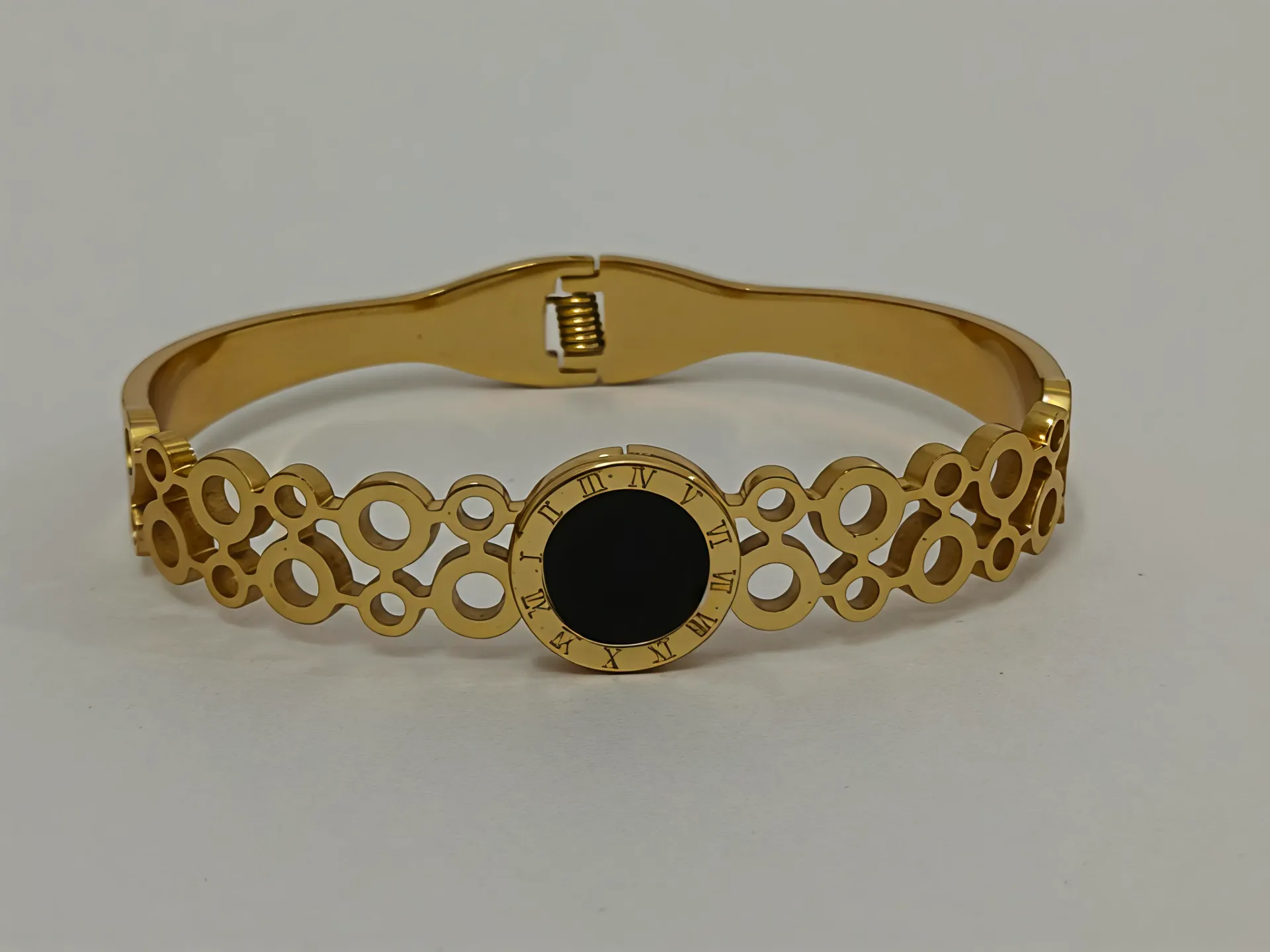 [ATBG011] Roman Dial Onyx Anti Tarnish Bracelet – Gold Finish