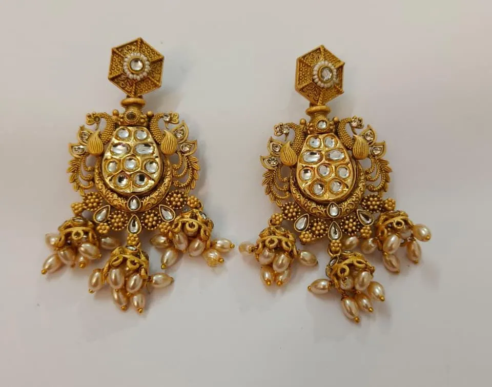 [CE011] Antique Gold Kundan Chandbali Earrings with Pearl Clusters