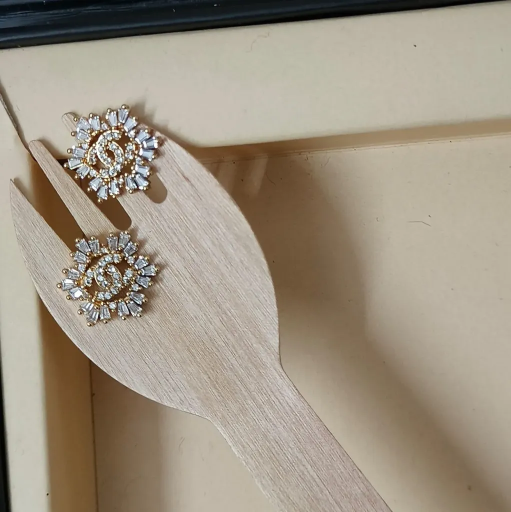 [ATEG020] Royal Crystal Emblem Stud Earrings – Anti Tarnish