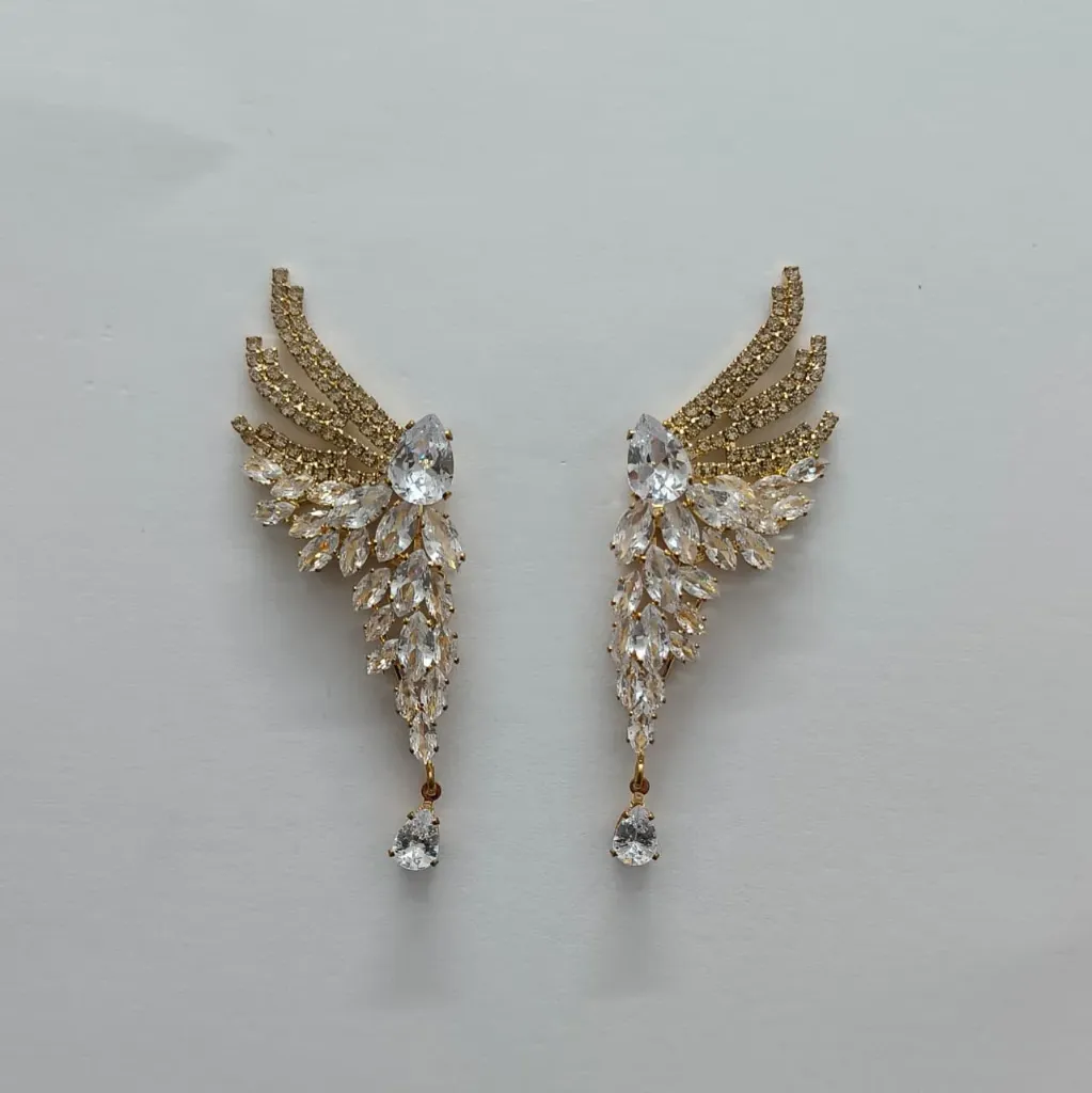 [ATEG044] Crystal Wing Drop Earrings – Anti Tarnish