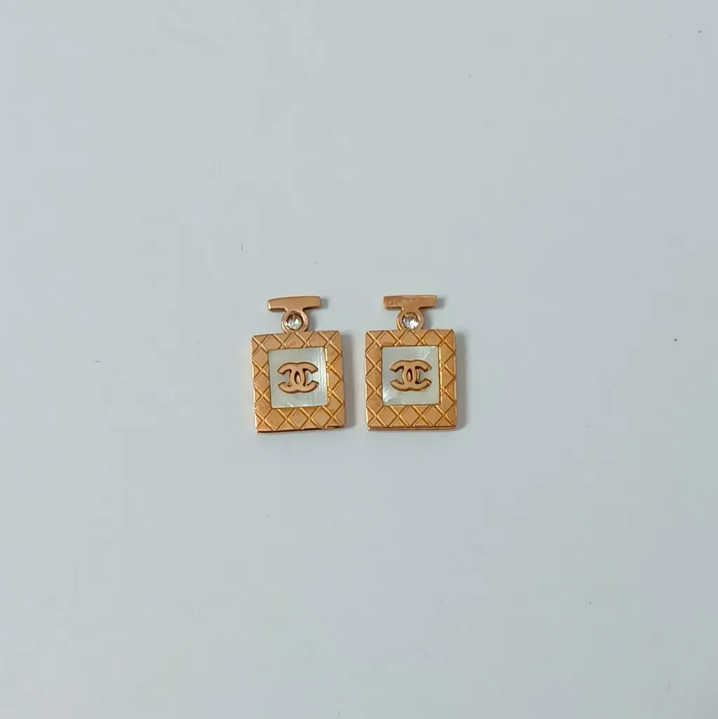 Luxury Quilted Square Stud Earrings