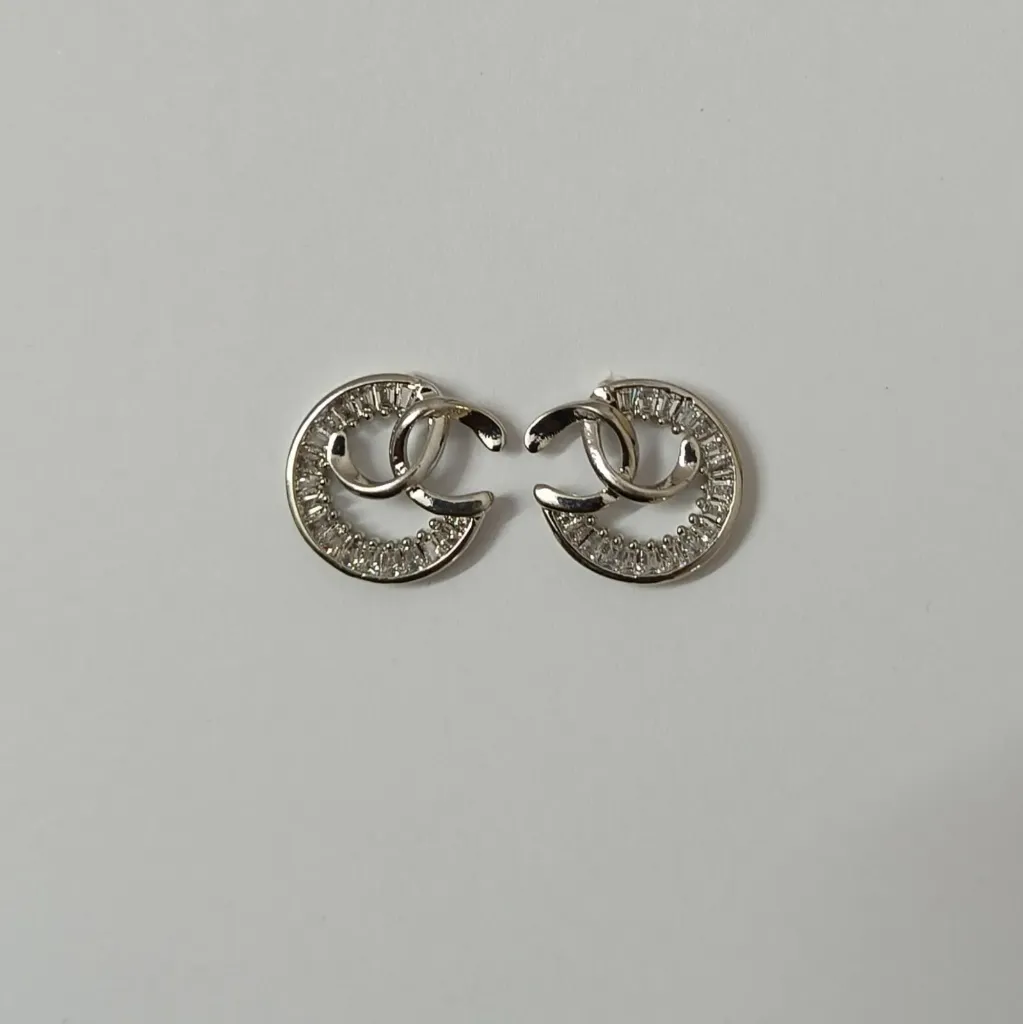 [ATES004] Silver Luxe Interlock Halo Stud Earrings – Anti Tarnish