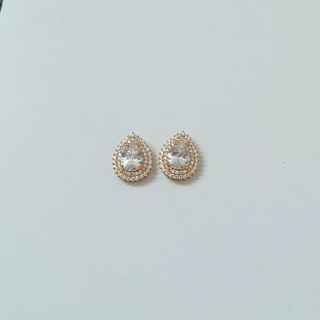 [ATEG003] Korean Teardrop Halo Stud Earrings – Anti Tarnish