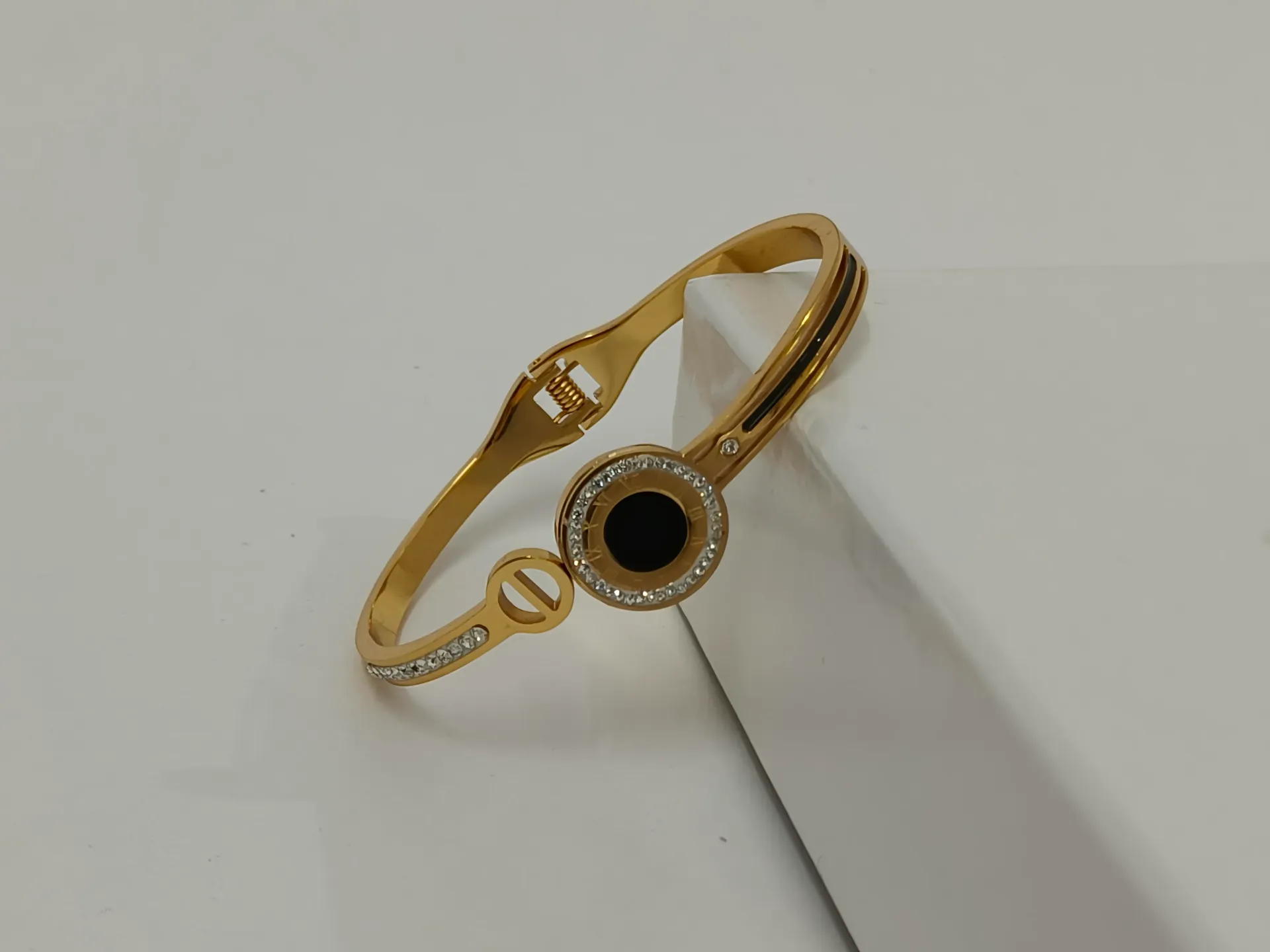 [ATBG015] Roman Dial Crystal Line Anti Tarnish Bracelet