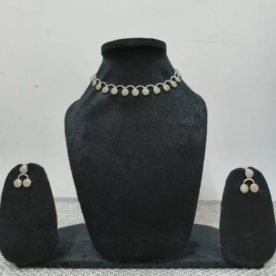 [SAD016] Minimal Spark Stud Necklace Set – American Diamond