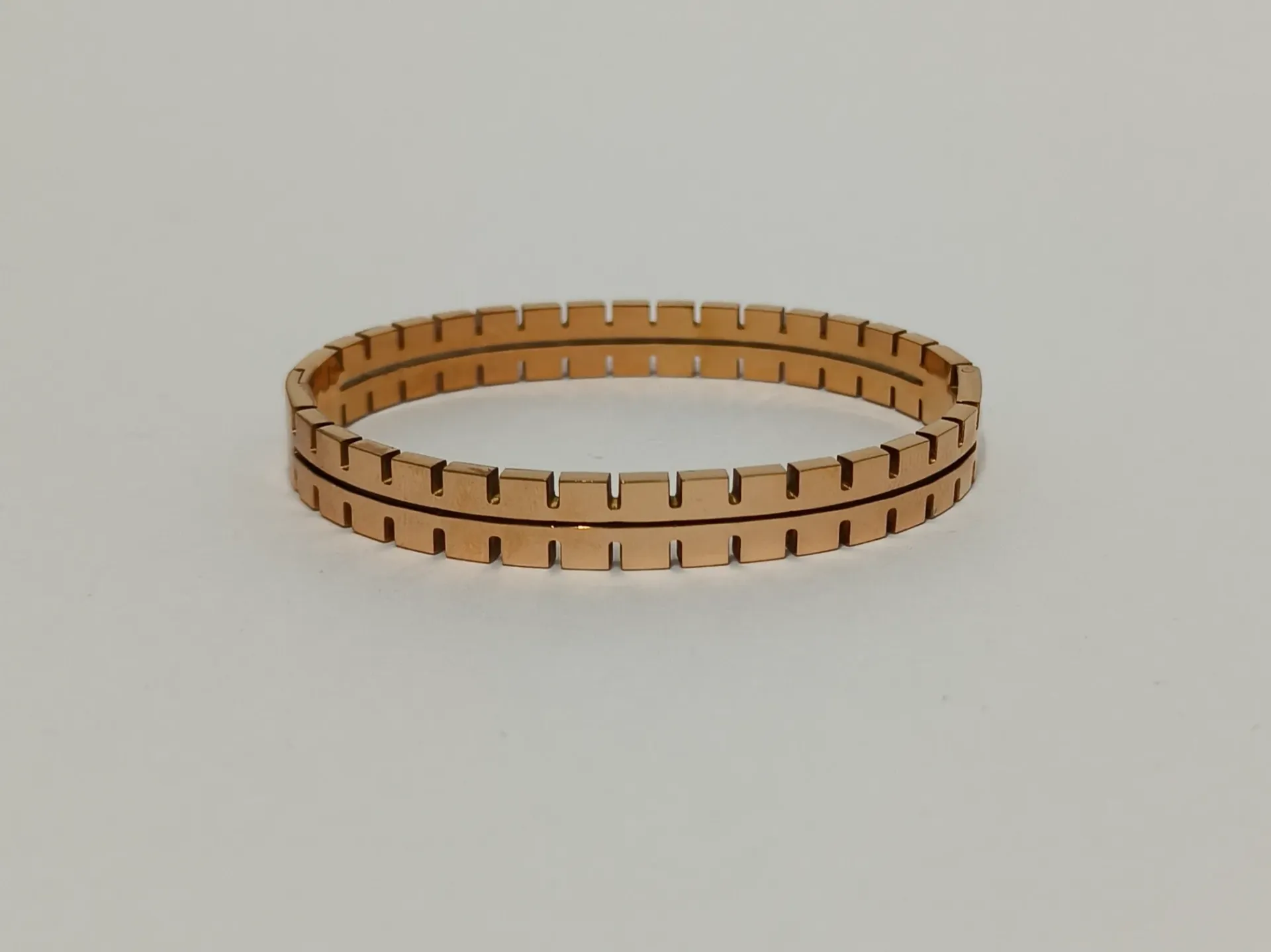 Rose Gold Dual-Edge Link Anti Tarnish Bracelet