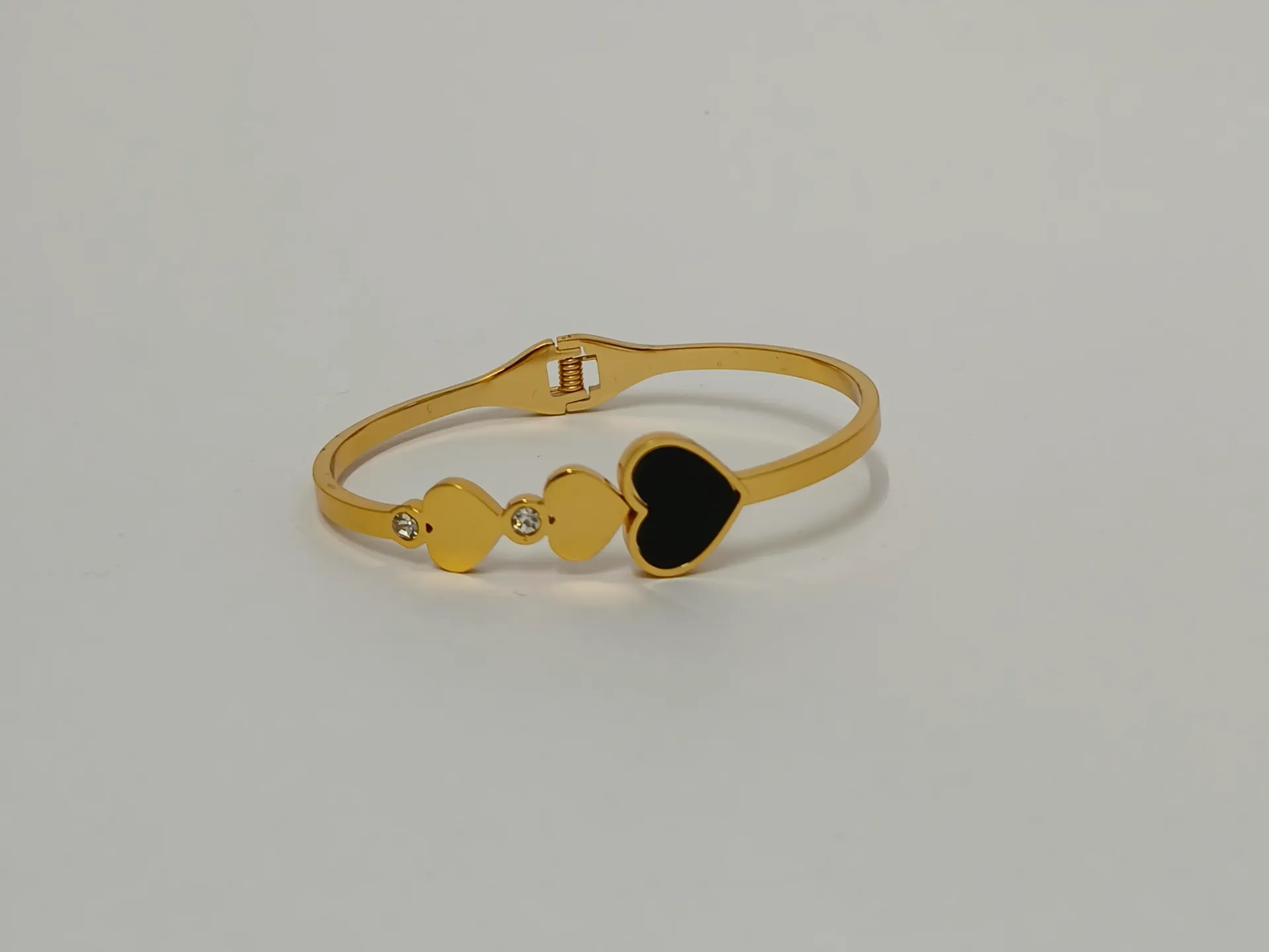 [ATBG005] Black Heart Enamel Anti Tarnish Bracelet