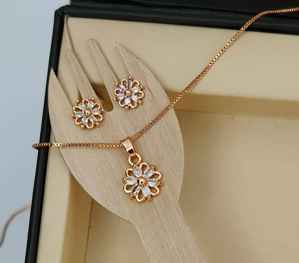[PSG001] Radiant Bloom Floral Pendant Set