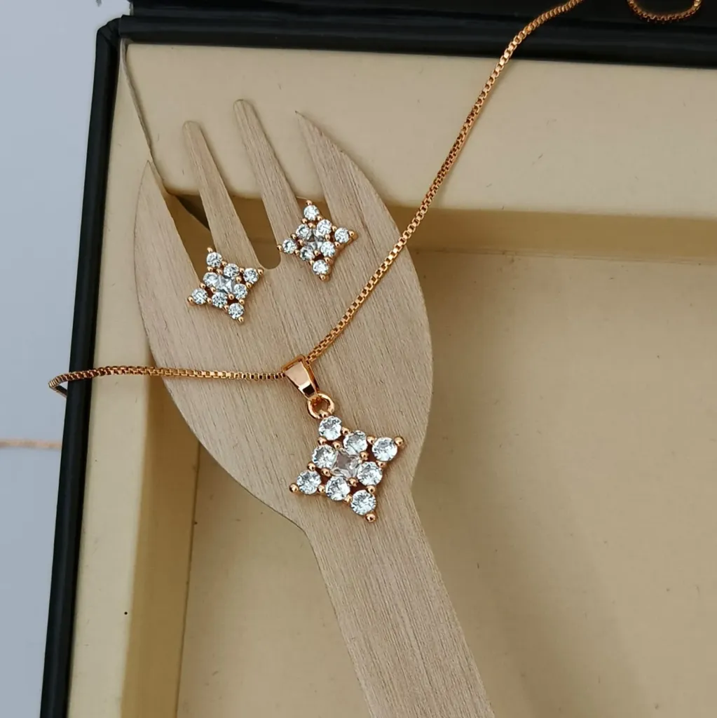 [PSG004] Diamond Cross Bloom Pendant Set
